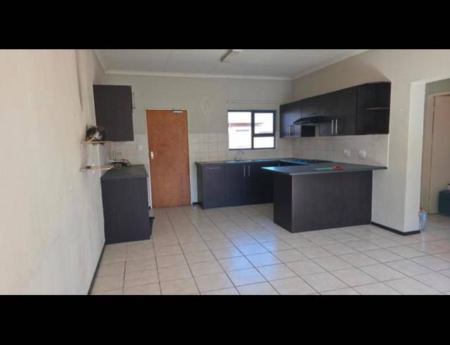 2 BEDROOM PROPERTY TO RENT IN RANDPARK RIDGE